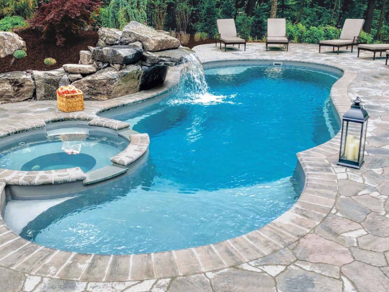The Allure™ fiberglass pool