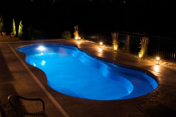 pool garden lightinng